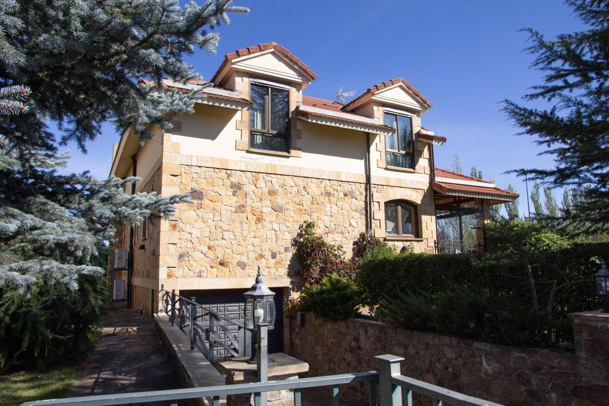 Casa Rural Portal De Numancia Ll Garray 外观 照片
